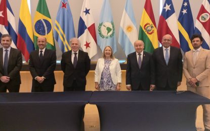EN PANAMÁ PARLATINO y OEA firman acuerdo de cooperación