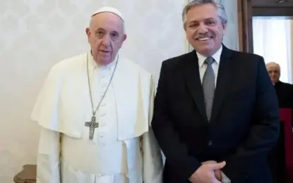 Tras confirmar su intención de viajar a la Argentina este año, el papa Francisco recibió a Alberto Fernández