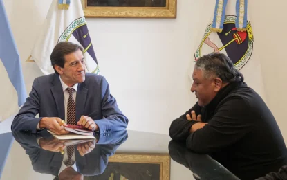 Dialogo con comisionados del Departamento de Valle Grande para evaluar obras