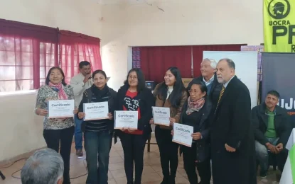 Más de 60 personas terminaron con éxito su formación en oficios