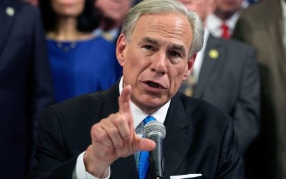 Greg Abbott emitió una orden de arresto para más de 50 legisladores demócratas que huyeron de Texas para bloquear una ley de Trump