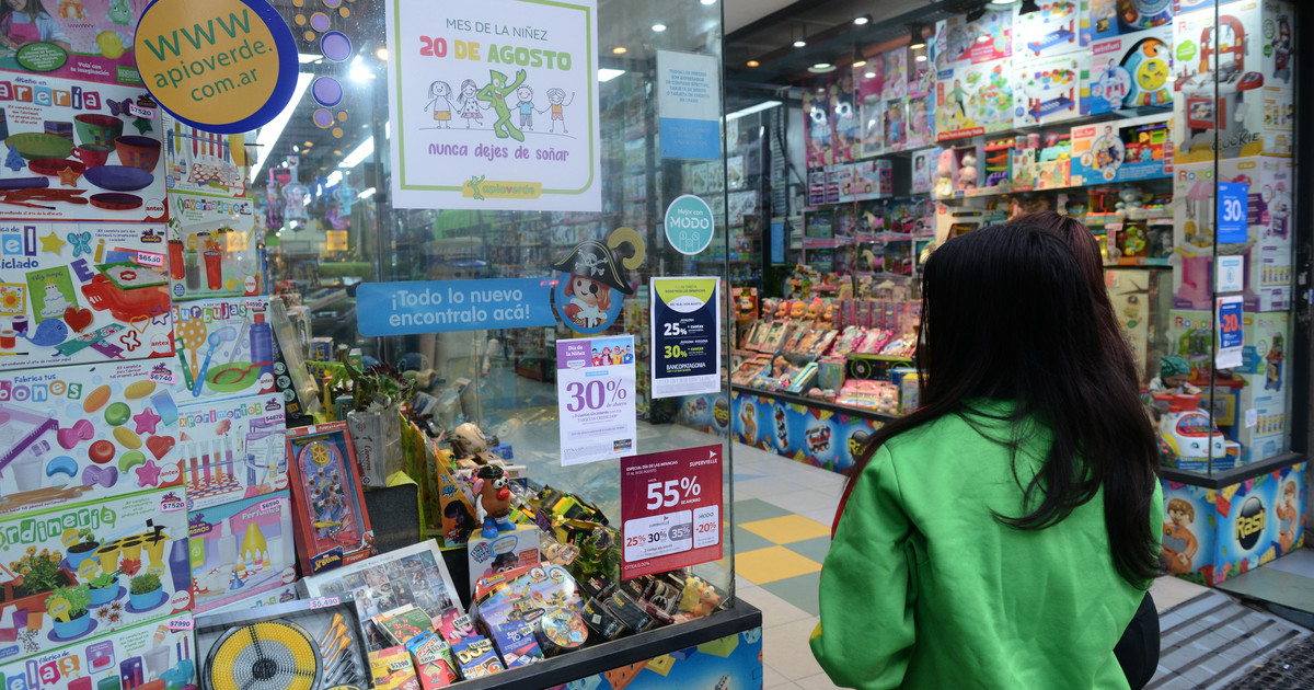 el-gobierno-elimina-trabas-y-controles-a-productos-importados-y-promete-12.000-tramites-menos-por-ano