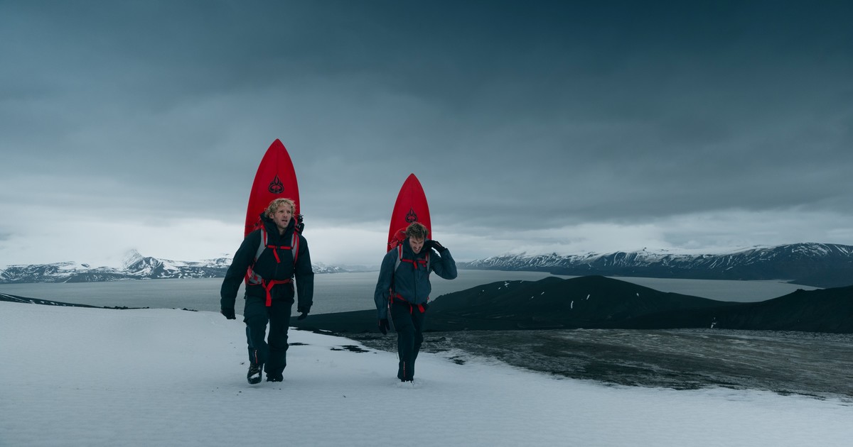la-ultima-aventura-de-los-gauchos-del-mar,-con-la-voz-en-off-de-ricardo-darin:-surfear-en-la-antartida,-un-desafio-para-proteger-la-tierra-de-todos