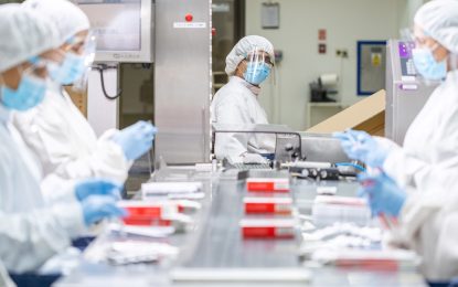 La ANMAT flexibiliza las habilitaciones de laboratorios de productos cosméticos, odontológicos y de higiene personal