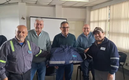 Agua Potable de Jujuy renueva la indumentaria del personal operativo y administrativo