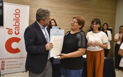 Gastón Millón participó de la entrega de escrituras “Mi Lote en Regla”