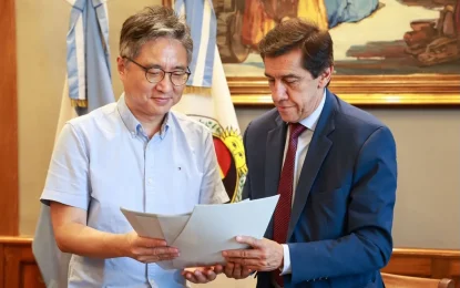 El gobernador Sadir entregó el certificado de Crédito Fiscal a la empresa Tsingshan South América