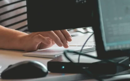 Convocatoria pública para cubrir puestos en un programa de Infraestructura Educativa
