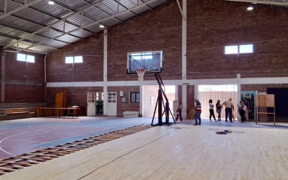 Avanza la construcción de una nueva cancha de básquet en El Carmen