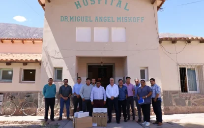 Manzur recorrió hospitales de Tilcara y Maimará