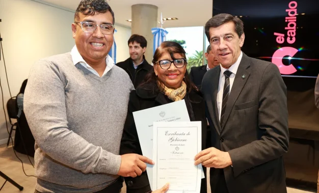 Sadir entregó más de 60 escrituras a familias jujeñas en el marco del programa «Mi lote, en regla»