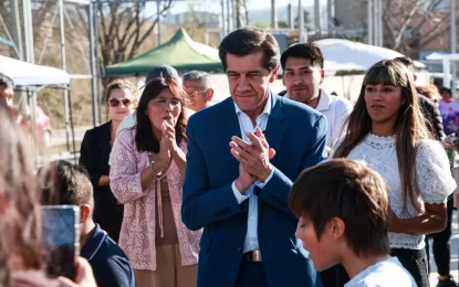 Sadir inauguró las obras de reacondicionamiento del polideportivo del barrio 240 Viviendas