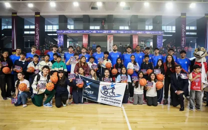 Sadir acompañó la presentación del plantel de Jujuy Básquet para la temporada 2026/27