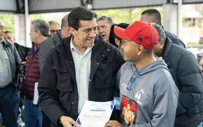 El gobernador destacó el valor del deporte en el I Encuentro Provincial de Escuelas de Boxeo