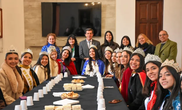 Carlos Sadir recibió a las representantes de San Pedro