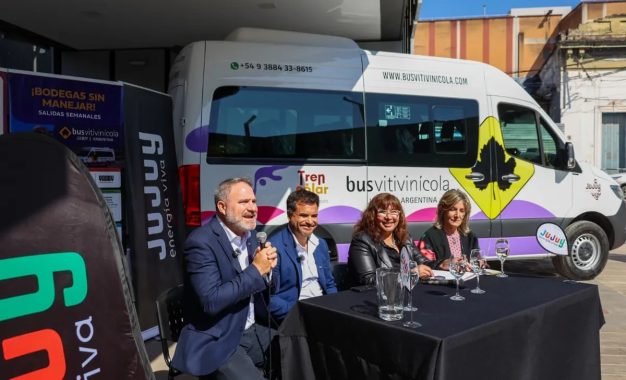 Bus Vitivinícola: Jujuy presentó un nuevo producto para recorrer bodegas de los Valles y la Quebrada